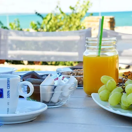 Vlassis Hotel 3*