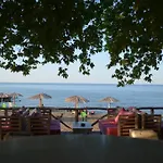 Vlassis Hotel Stómion